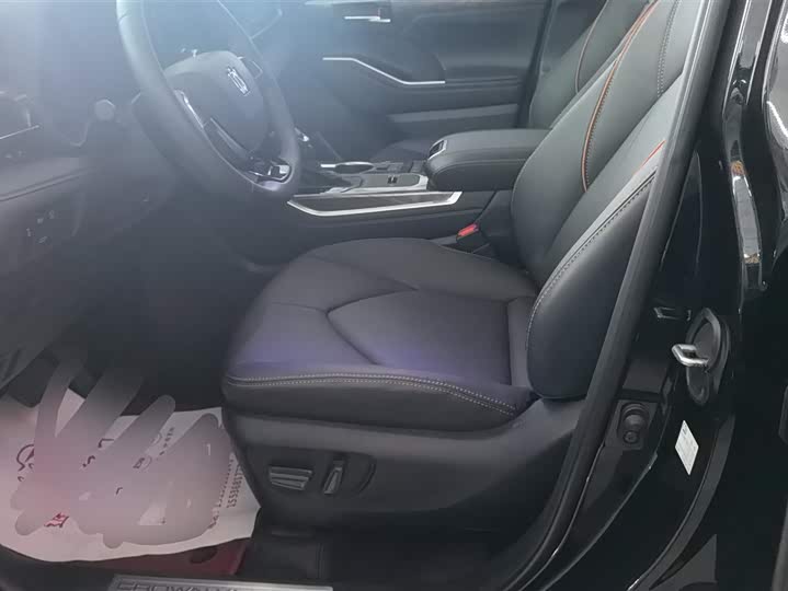 Toyota Crown Kluger 2024 2024款 2.5L HEV四驱豪华版