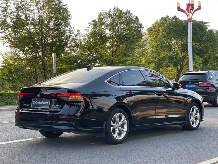 Фото 5 - Honda Accord