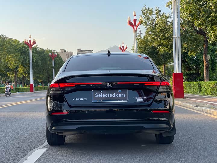 Фото 6 - Honda Accord