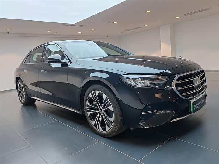 Photo 2 - Mercedes-Benz E-Class Hybrid