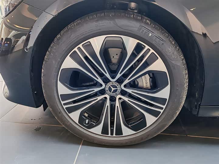 Photo 8 - Mercedes-Benz E-Class Hybrid