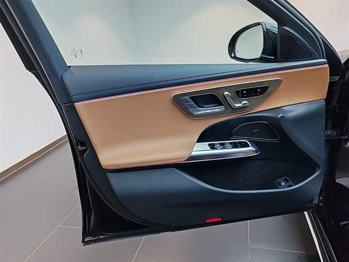 Photo 9 - Mercedes-Benz E-Class Hybrid
