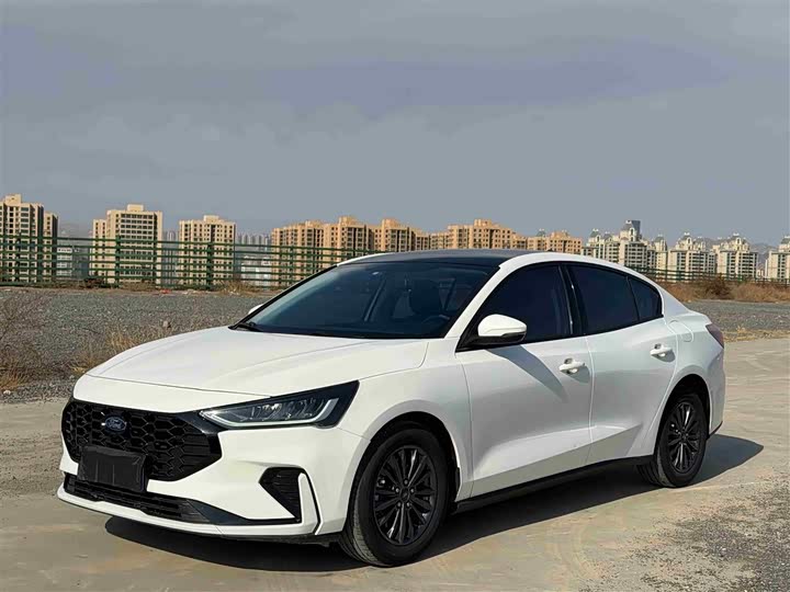 Ford Focus 2022 2022款 三厢 EcoBoost 180 自动竞速版