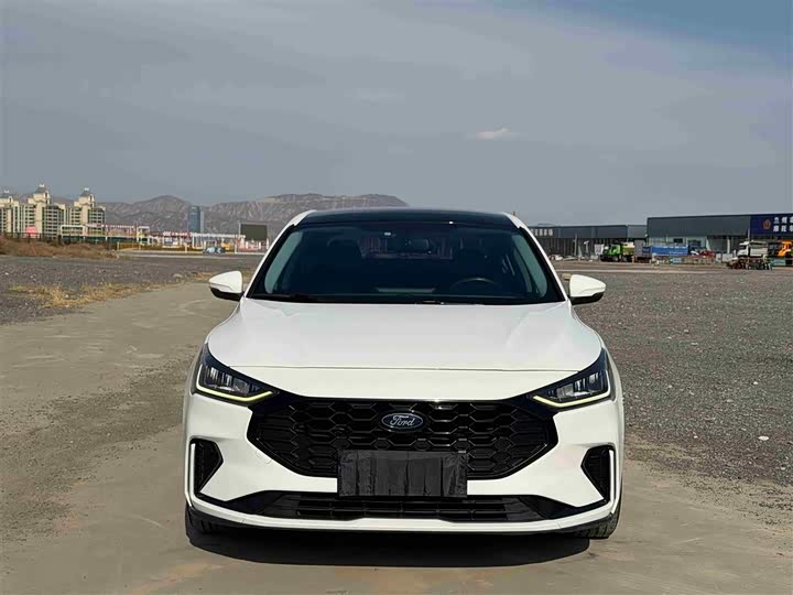Ford Focus 2022 2022款 三厢 EcoBoost 180 自动竞速版
