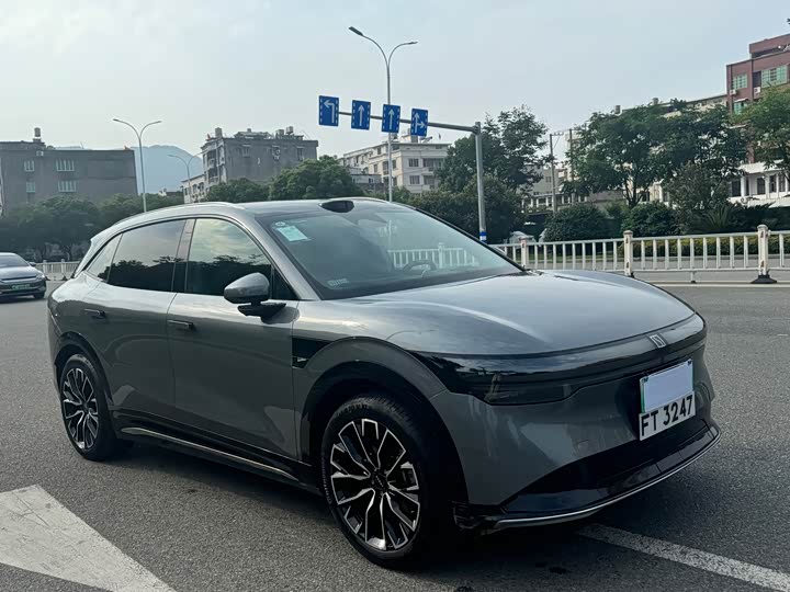 Zeekr 7X 2025 2025款 100kWh 长续航后驱智驾版