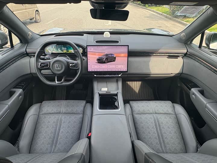 Zeekr 7X 2025 2025款 100kWh 长续航后驱智驾版