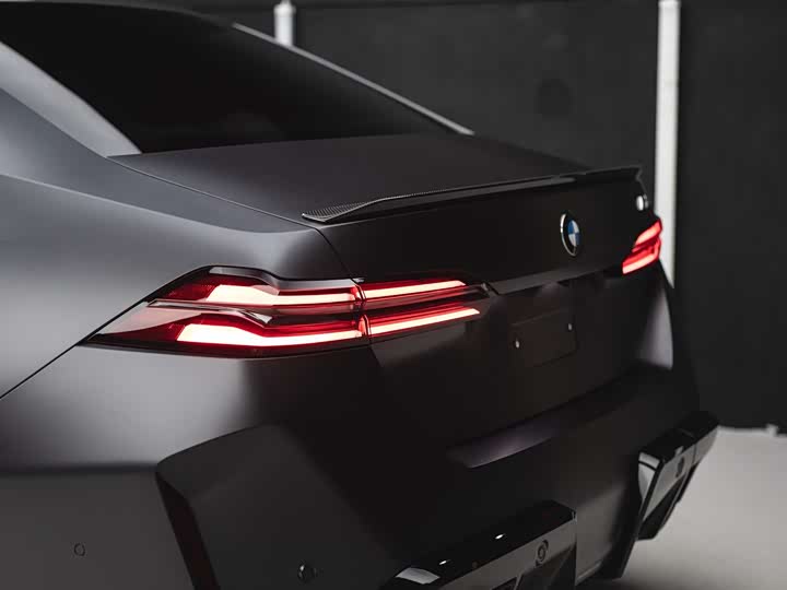 2025 BMW M5 Hybrid