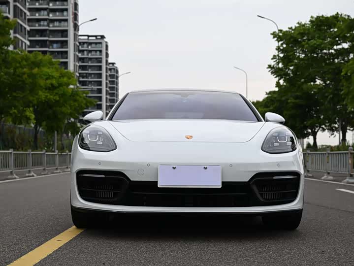 Zdjęcie 2 - Porsche Panamera