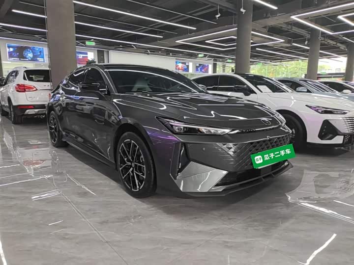 صورة 4 - Changan UNI-V Hybrid