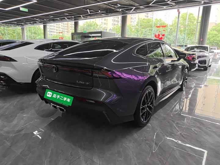 صورة 7 - Changan UNI-V Hybrid