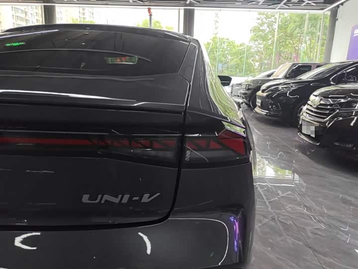 صورة 8 - Changan UNI-V Hybrid