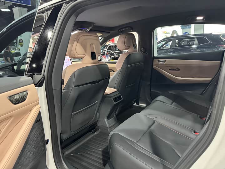 Фото 8 - Changan Deepal SL03