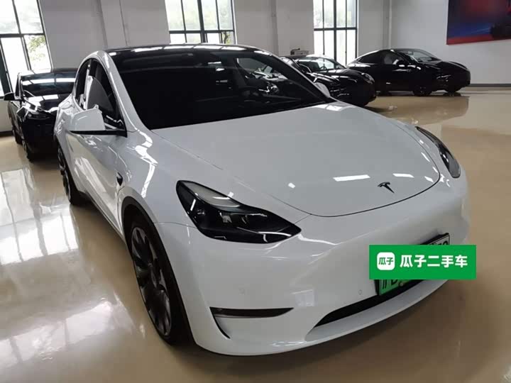 Zdjęcie 4 - Tesla Model Y