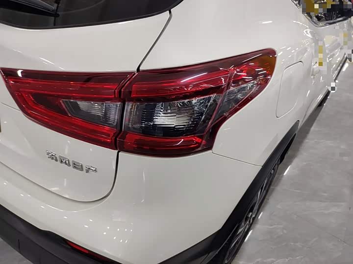 Zdjęcie 8 - Nissan Qashqai