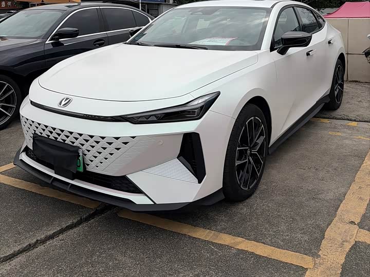 2024 Changan UNI-V Hybrid