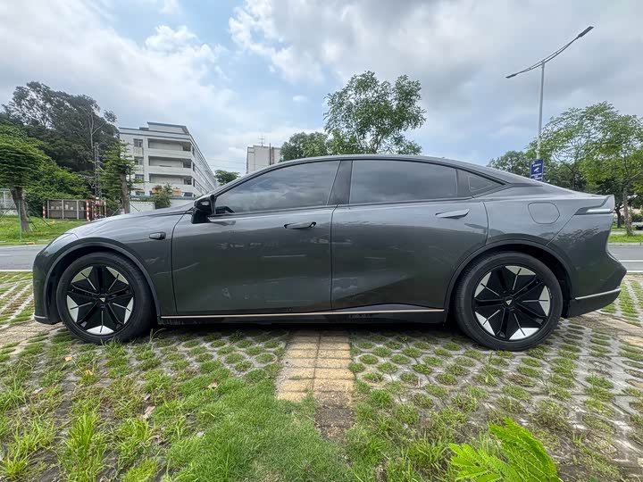 Фото 9 - Changan Deepal SL03
