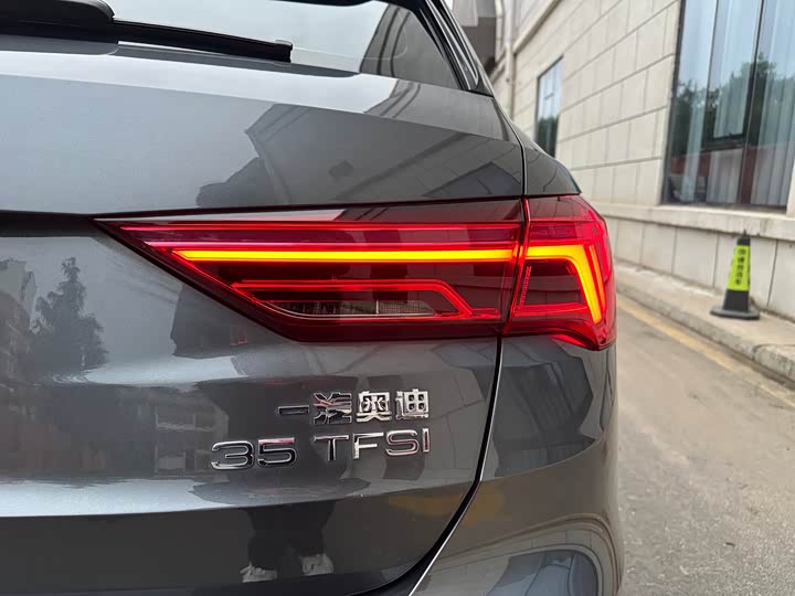 Zdjęcie 6 - Audi Q3