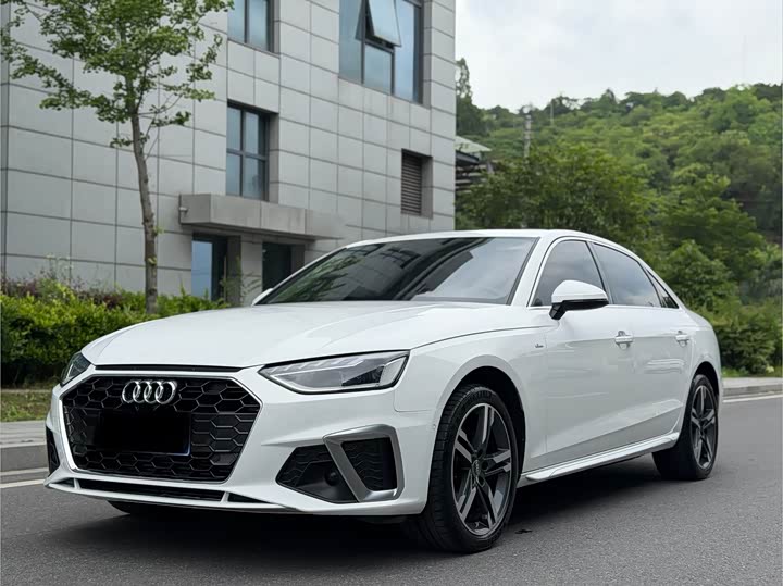 Zdjęcie 1 - Audi A4L