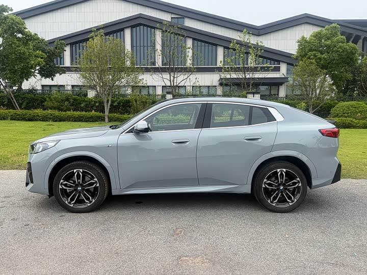 BMW X2 2025 2025款 sDrive25i M运动套装