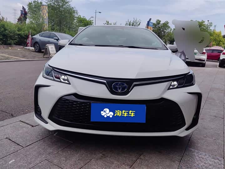 Photo 2 - Toyota Corolla