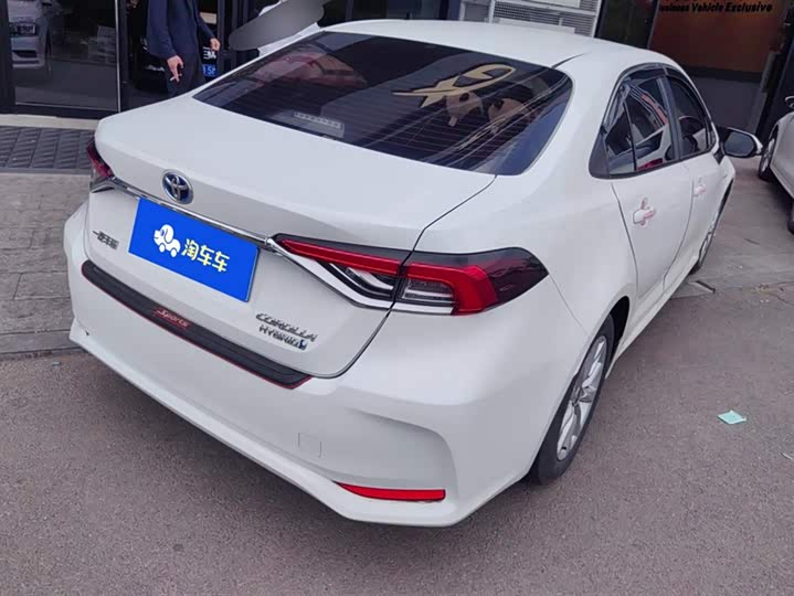 Photo 3 - Toyota Corolla