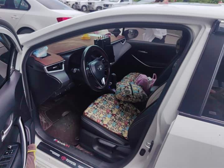Photo 9 - Toyota Corolla