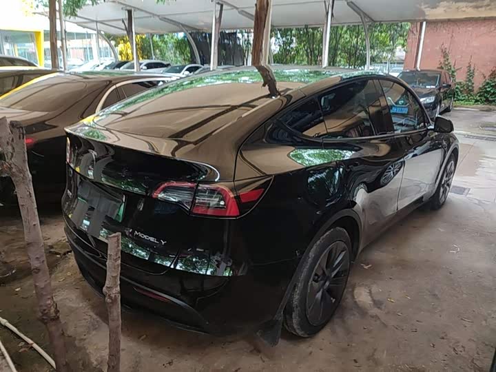 Zdjęcie 7 - Tesla Model Y