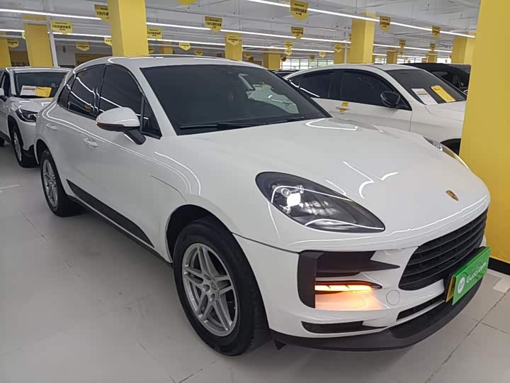 Photo 4 - Porsche Macan