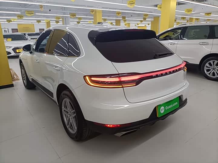 Photo 5 - Porsche Macan