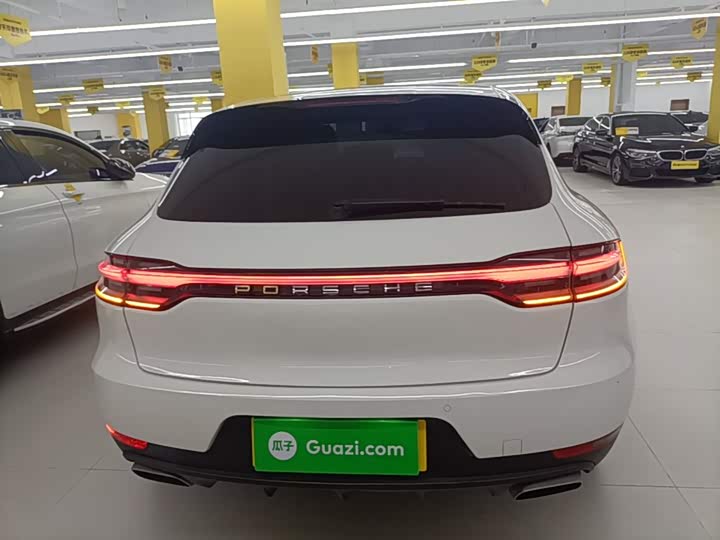 Photo 6 - Porsche Macan