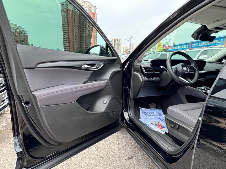 Buick Envision Plus 2025 2025款 昂科威Plus 28T 两驱白金版