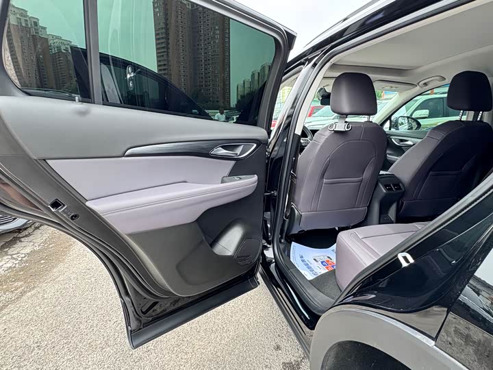 Buick Envision Plus 2025 2025款 昂科威Plus 28T 两驱白金版
