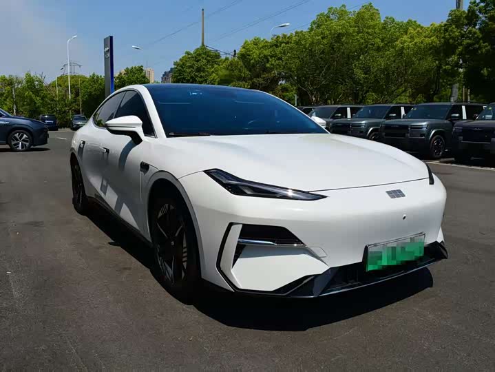 Geely Galaxy E8 2024 2024款 550km 后驱PRO