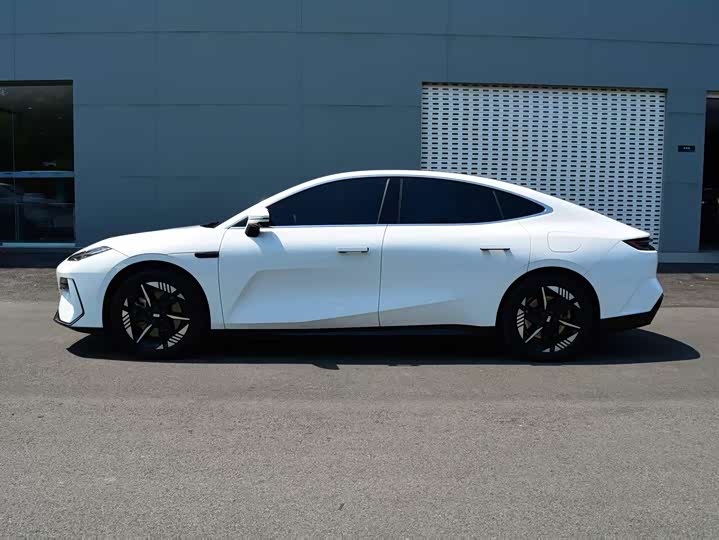 Geely Galaxy E8 2024 2024款 550km 后驱PRO