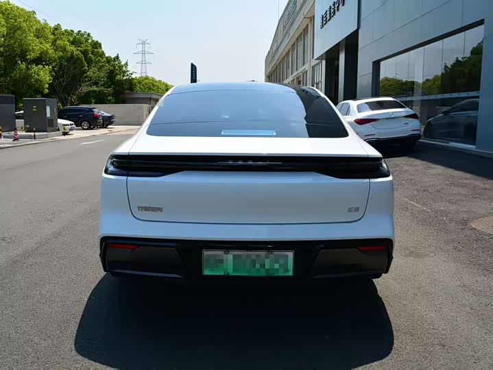 Geely Galaxy E8 2024 2024款 550km 后驱PRO
