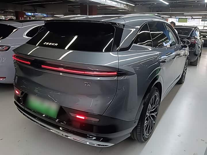 Zeekr 7X 2025 2025款 100kWh 长续航四驱智驾版