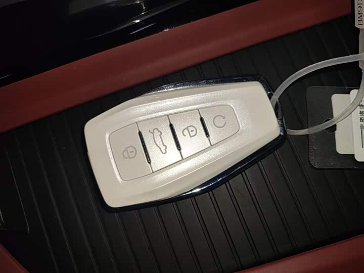 Фото 9 - Geely Preface