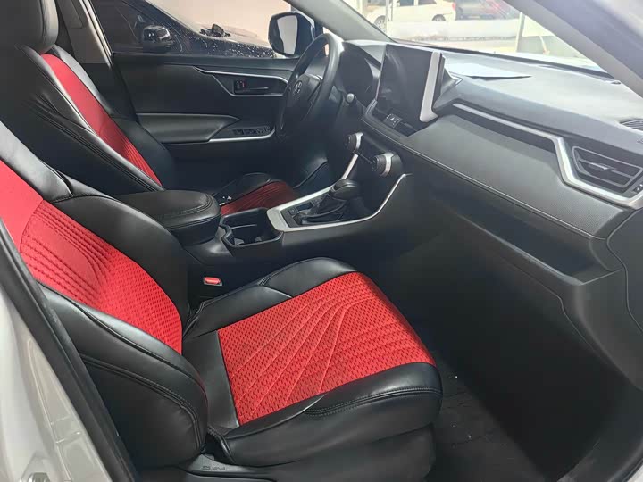 Фото 4 - Toyota Wildlander