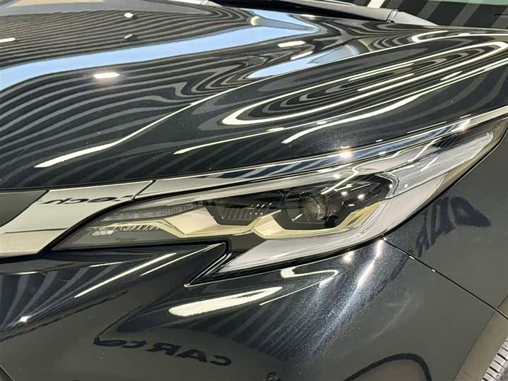 Фото 8 - Toyota Granvia