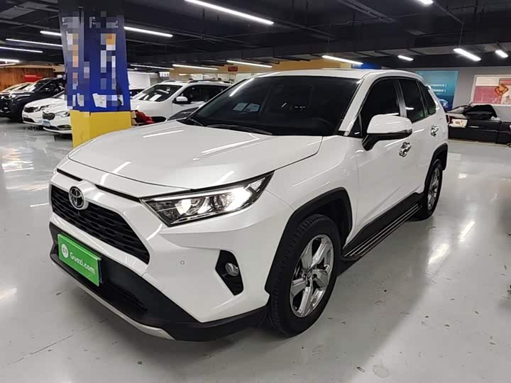 Фото 1 - Toyota RAV4