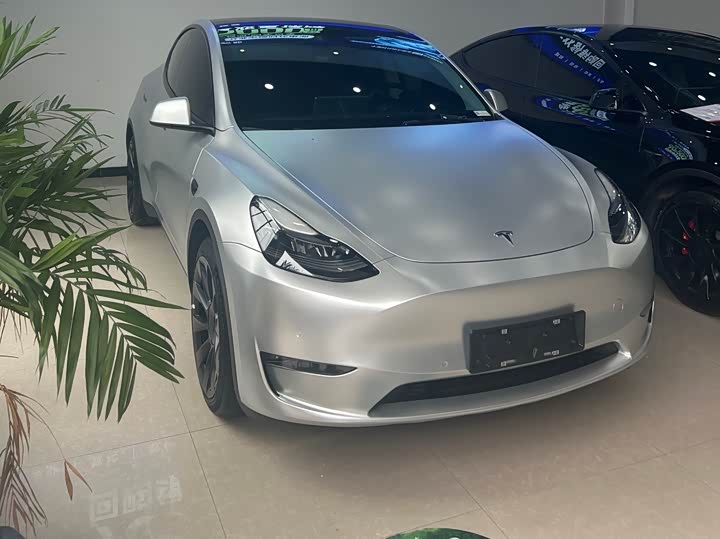 Фото 3 - Tesla Model Y