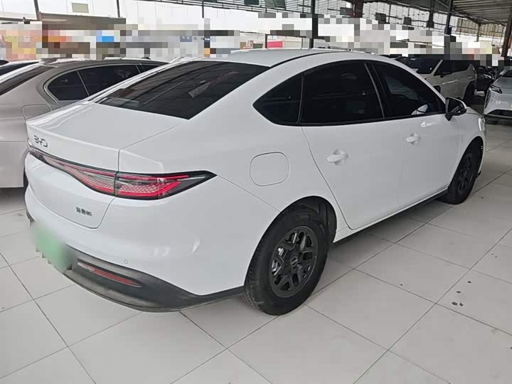 BYD Seal 05 DM-i Hybrid 2025 2025款 DM-i 智驾版 55KM豪华型