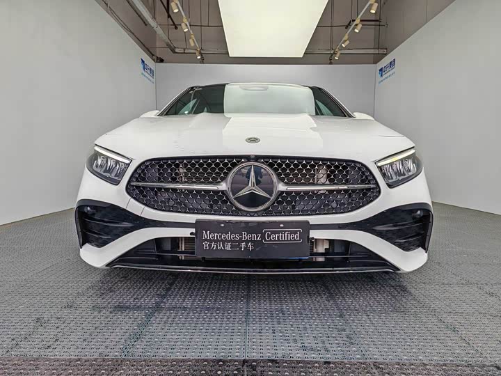 صورة 2 - Mercedes-Benz A-Class