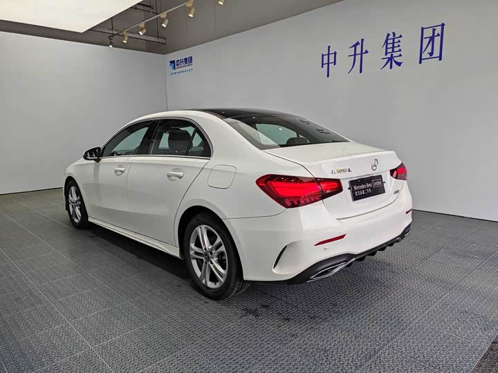صورة 4 - Mercedes-Benz A-Class