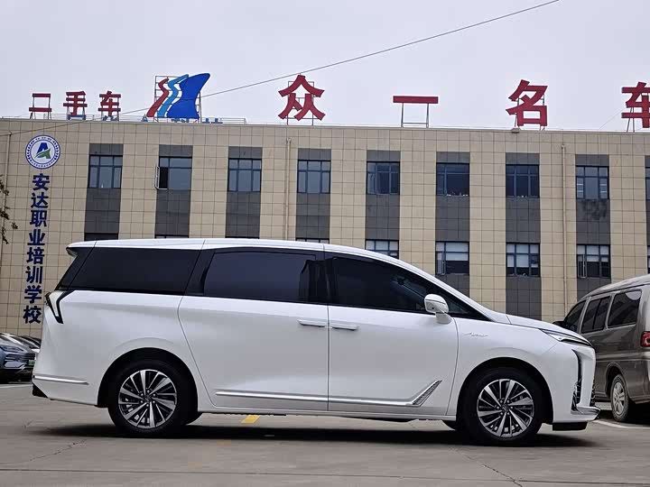 Buick GL8 ES 2026 2026款 陆尊 尊享版