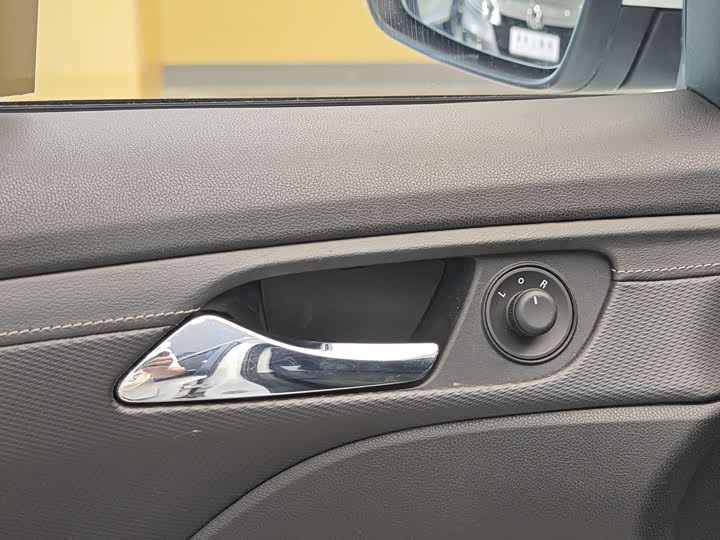 Chevrolet Monza 2023 2023款 1.5L 双离合乐享版