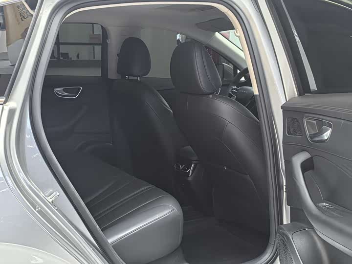 صورة 7 - Roewe D7