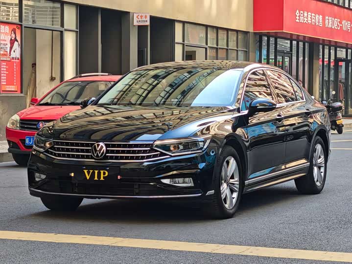 Фото 1 - Volkswagen Magotan