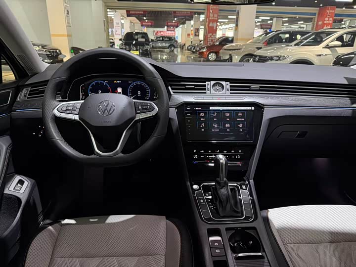 Volkswagen Magotan 2026 2026款 3000万辆甄选款 380TSI DSG豪华型