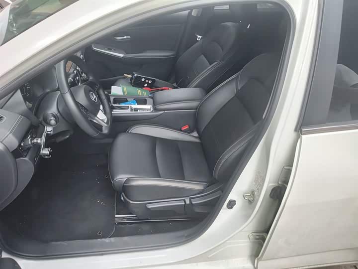 Zdjęcie 8 - Nissan Sylphy